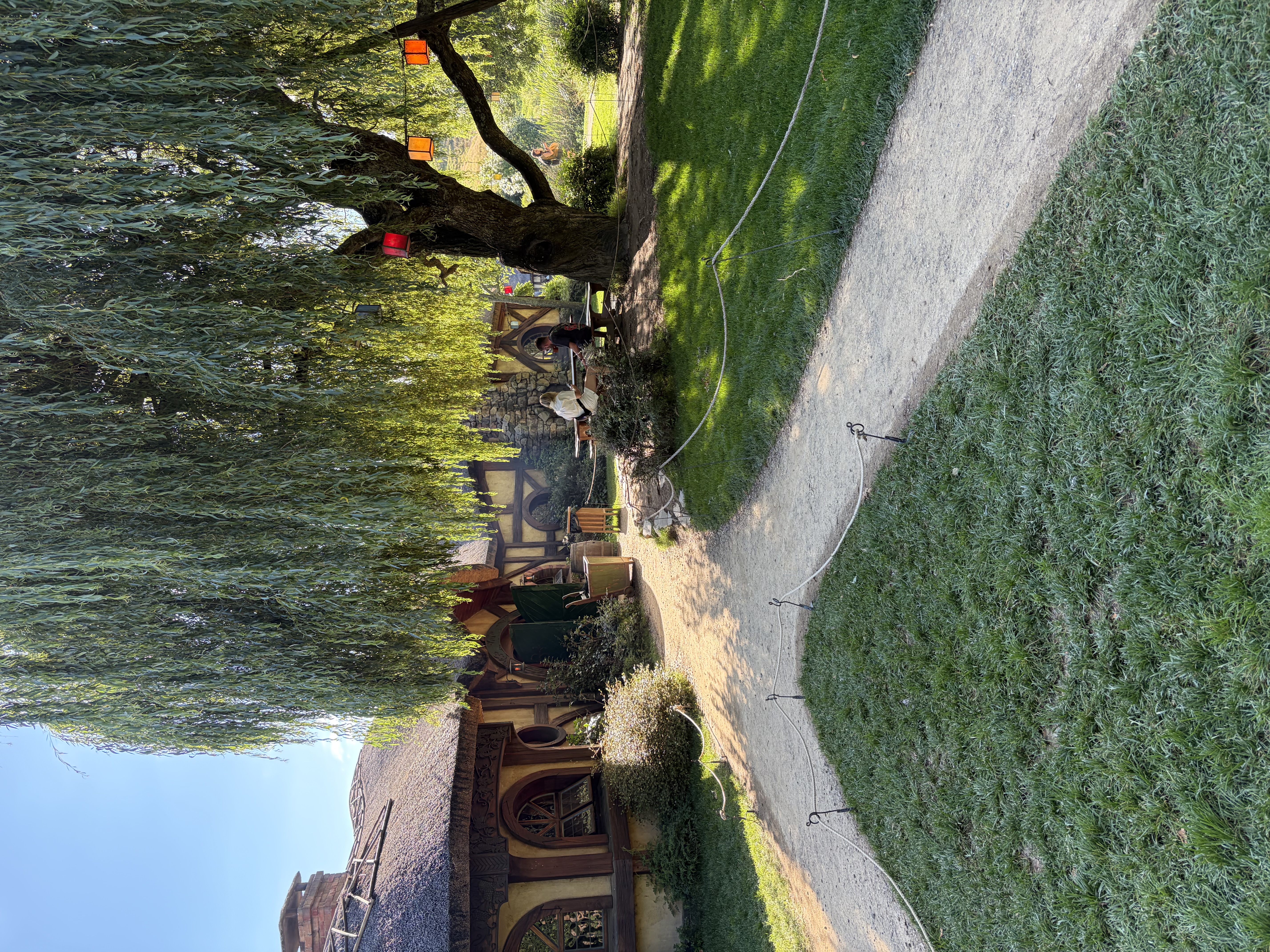 Rotorua — Hobbiton garden inn