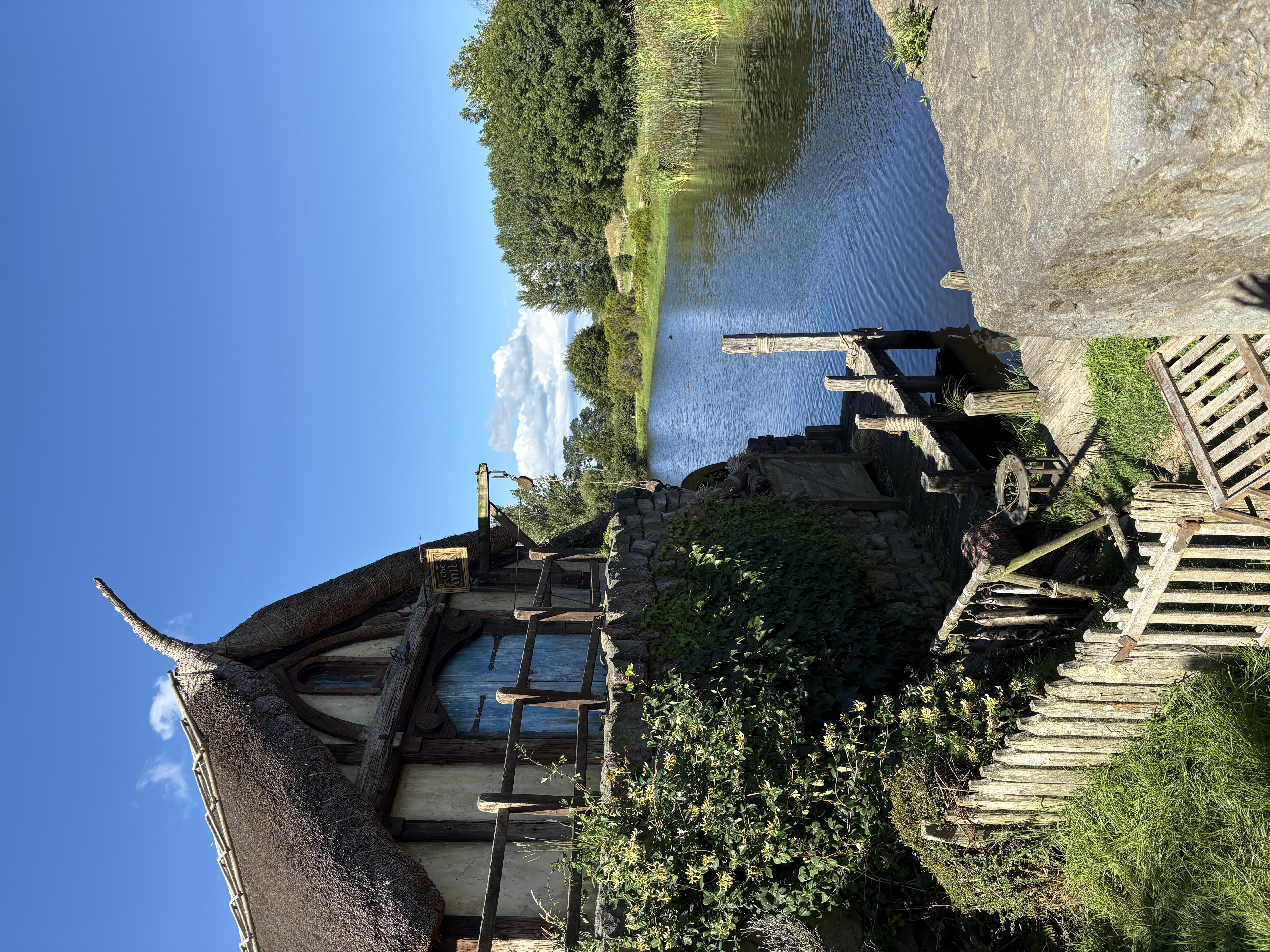 Rotorua — Hobbiton lake